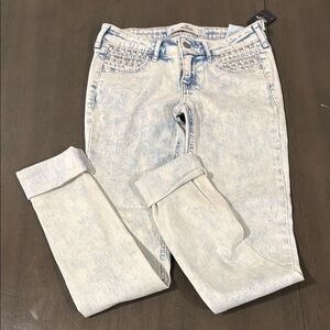 Hollister Light Wash Ankle Jeans